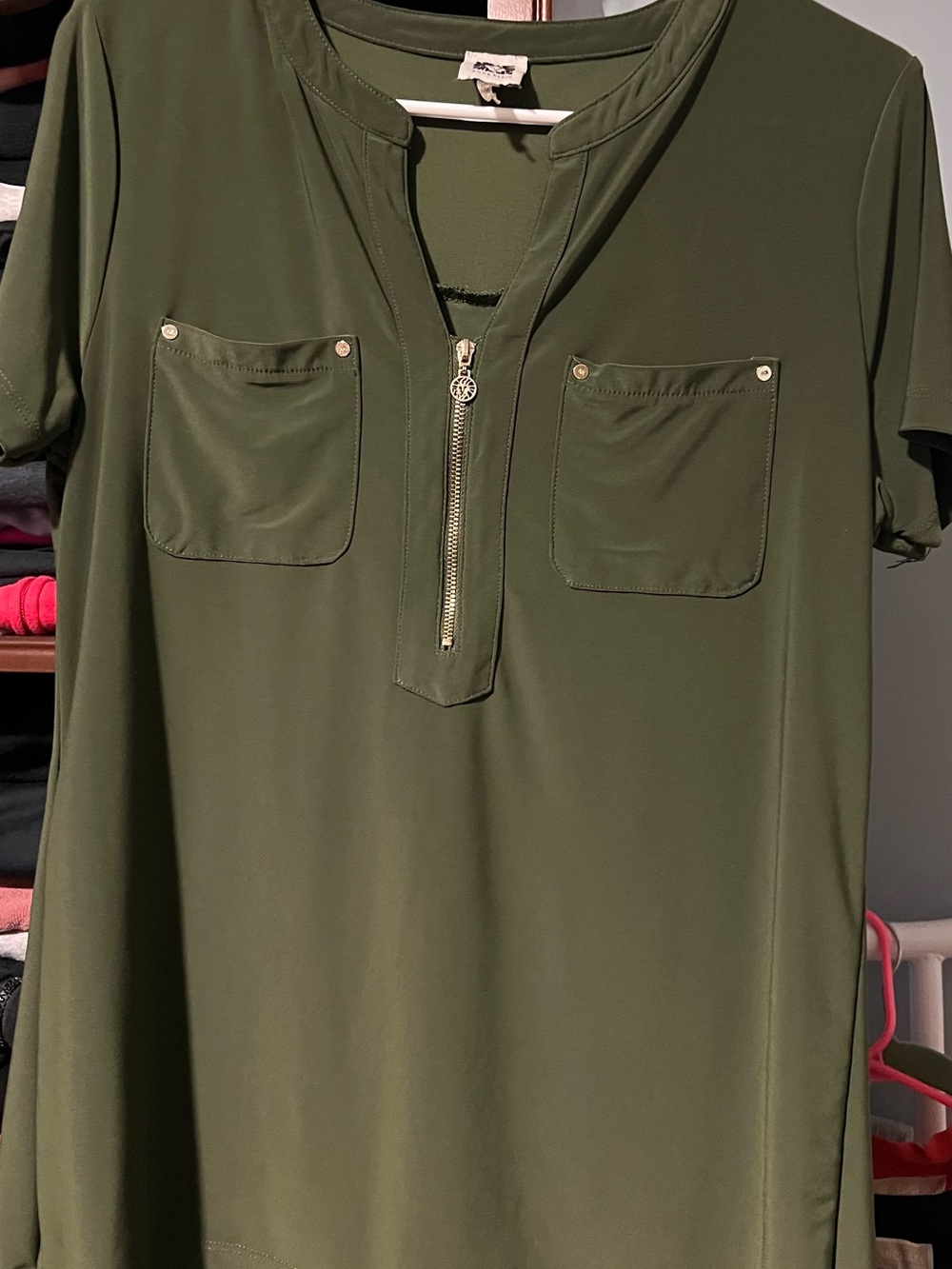 Anne Klein Olive Green Short Sleeve Zip Pocket Blouse